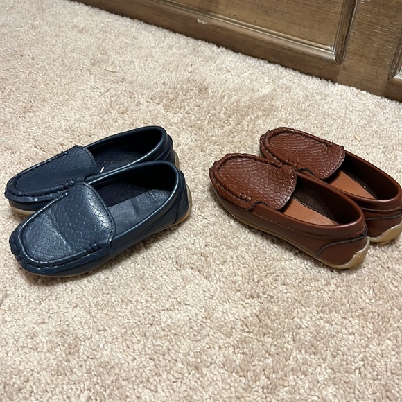 Toddler Boys size 8 loafers - 2 pairs - Picture 2 of 4